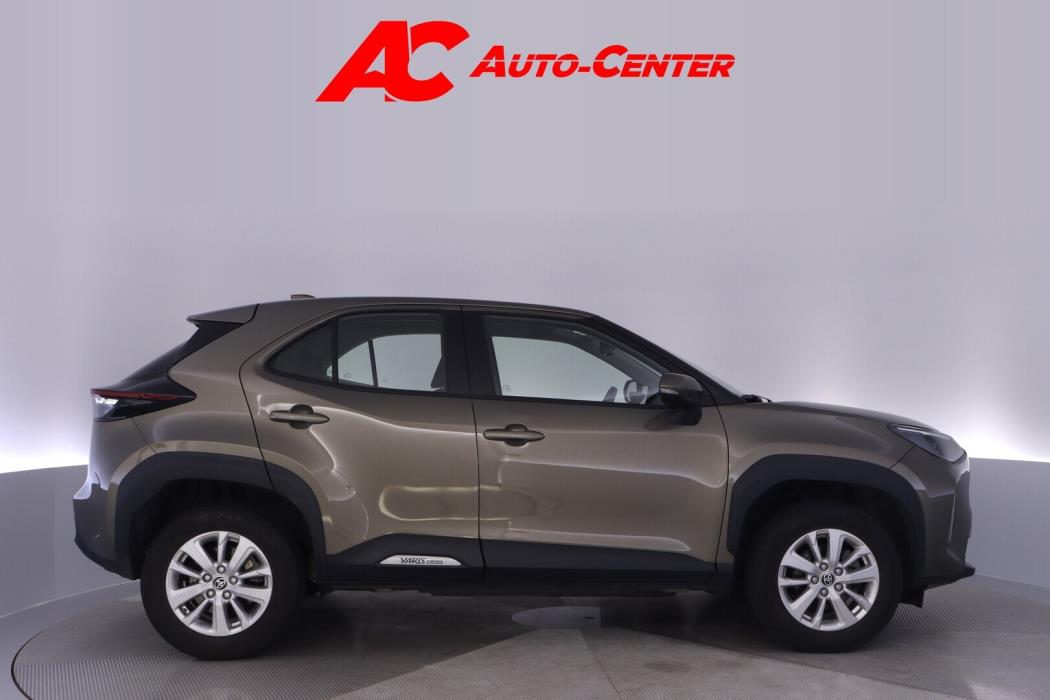 TOYOTA Yaris Cross 2023