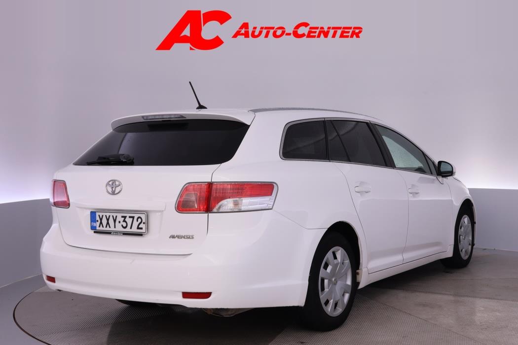 TOYOTA Avensis 2011