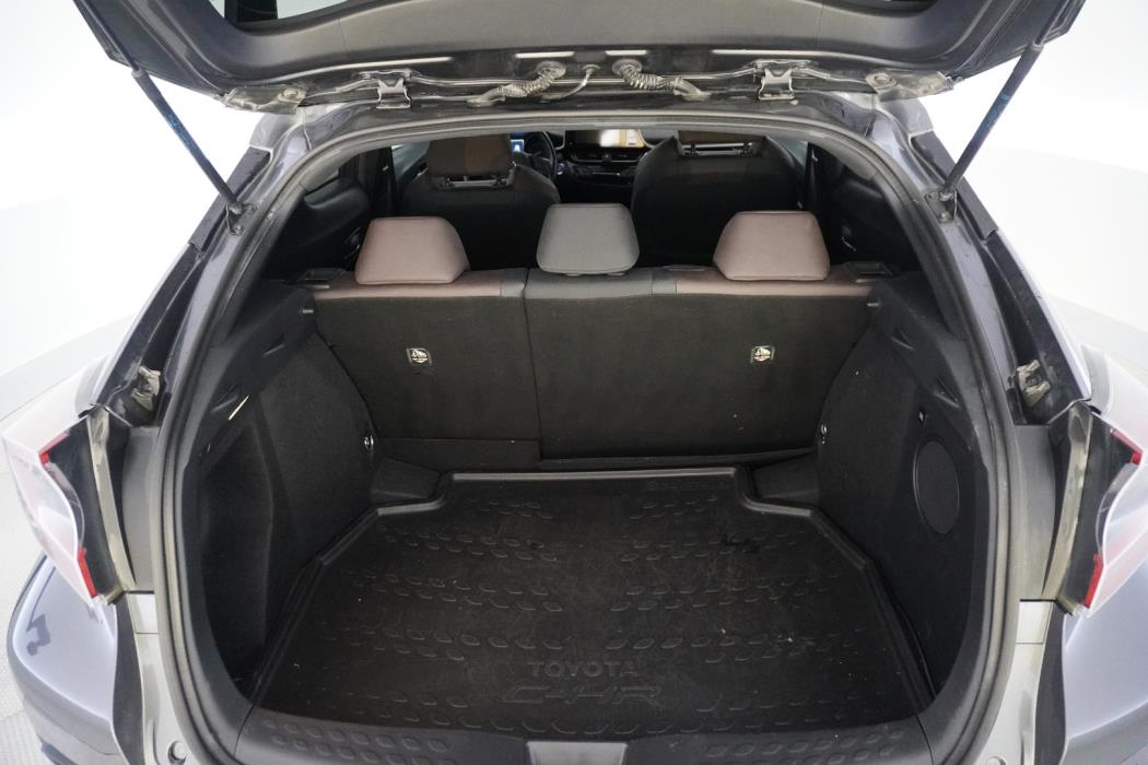 TOYOTA C-HR 2018