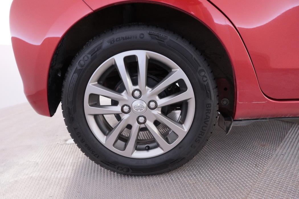 TOYOTA Yaris 2014