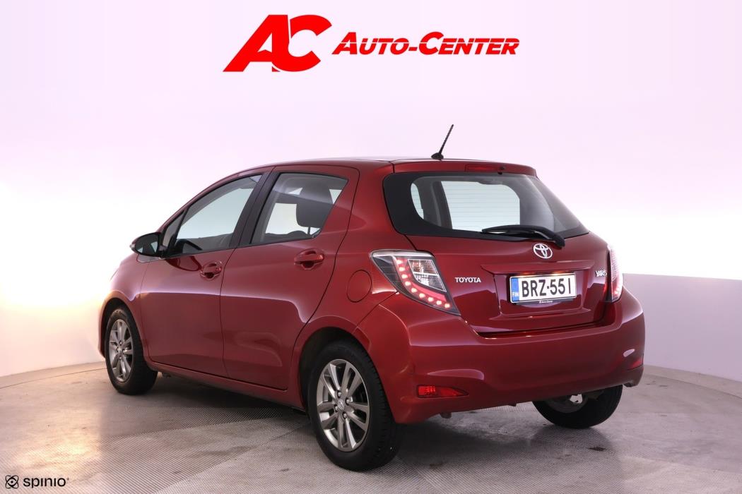 TOYOTA Yaris 2014
