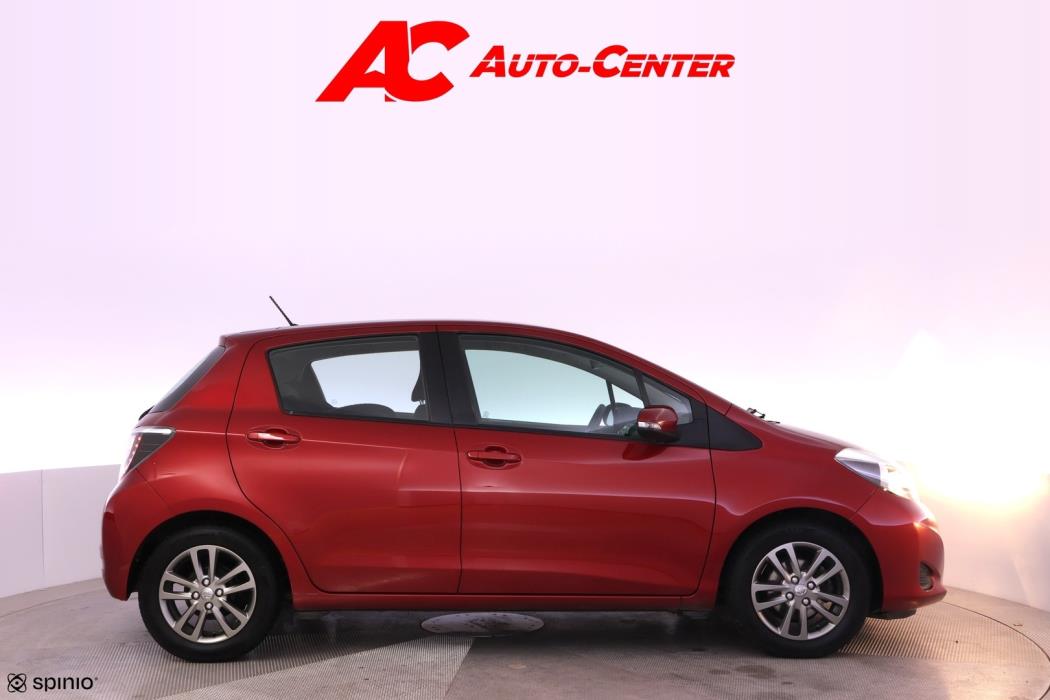 TOYOTA Yaris 2014