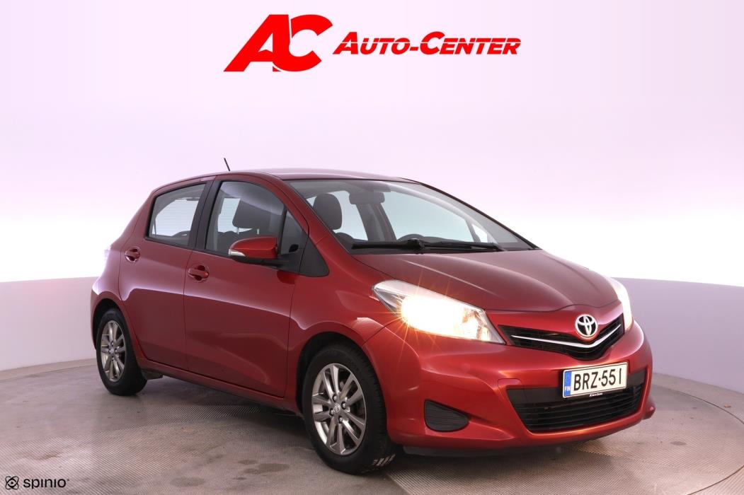 TOYOTA Yaris 2014
