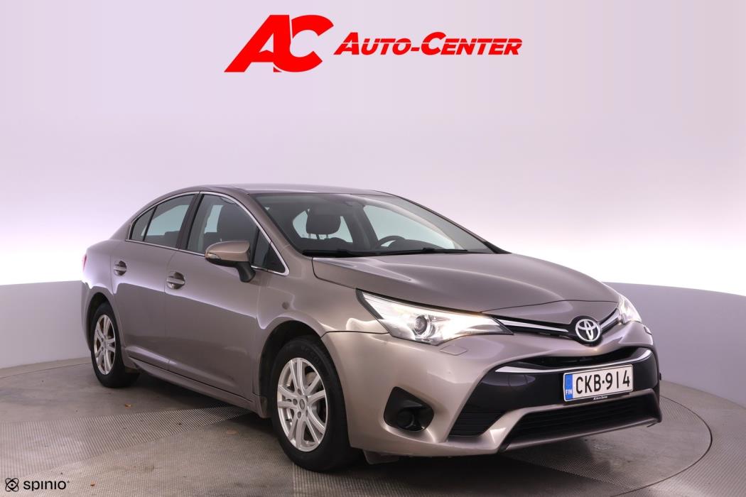 TOYOTA Avensis 2015