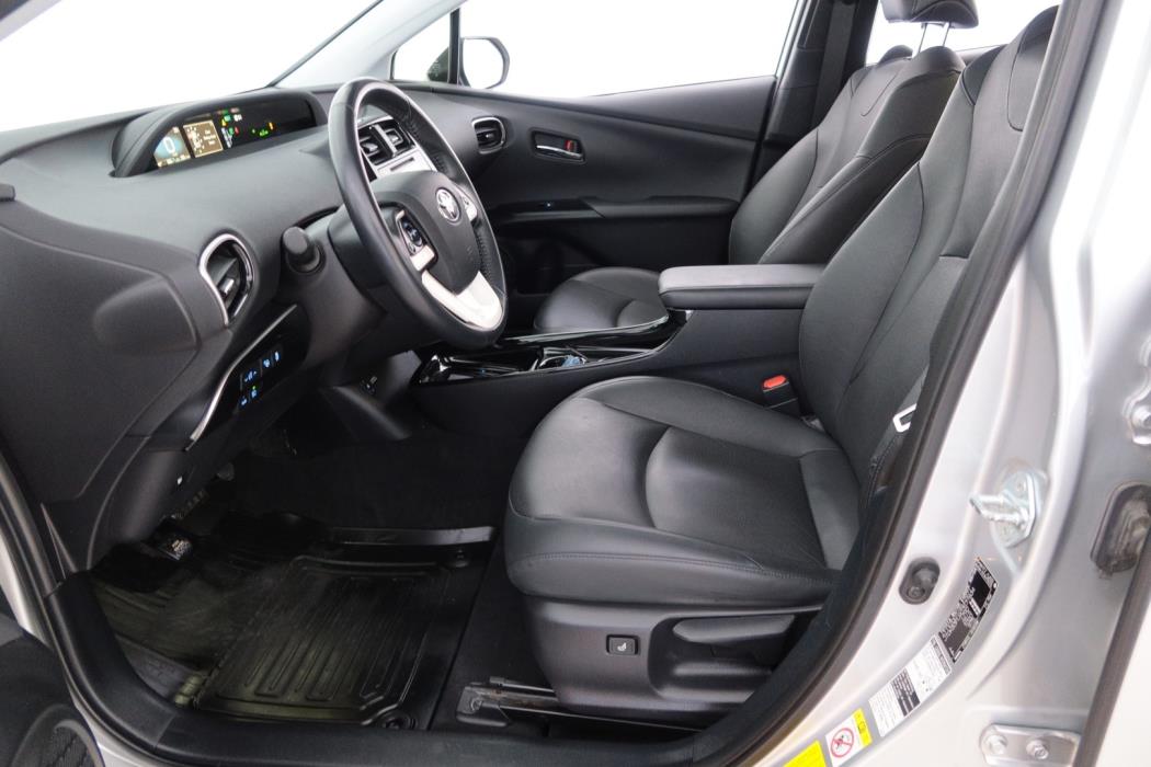 TOYOTA Prius 2017