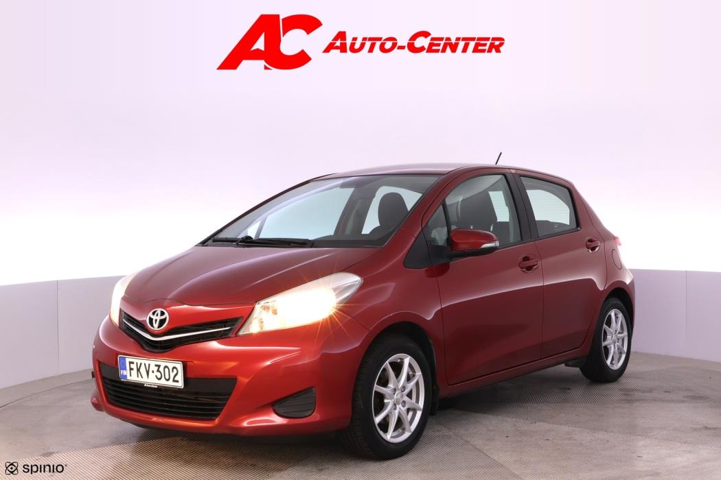TOYOTA Yaris 2012