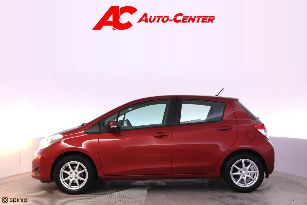 TOYOTA Yaris 2012