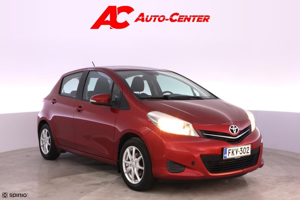 TOYOTA Yaris 2012