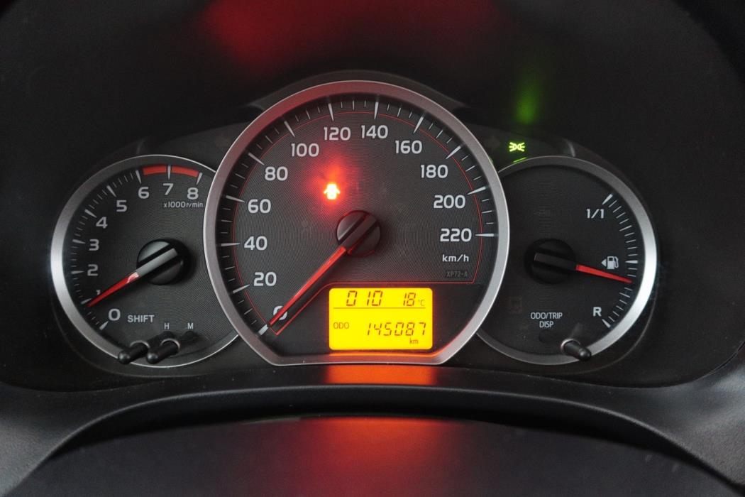 TOYOTA Yaris 2012