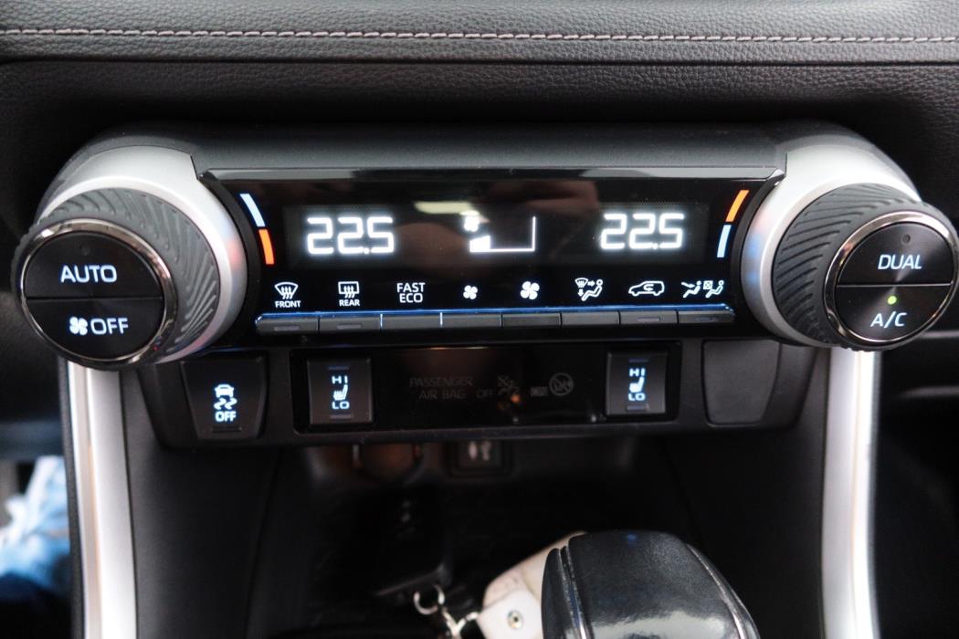 TOYOTA RAV4 2019