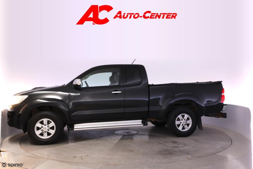 TOYOTA Hilux 2011