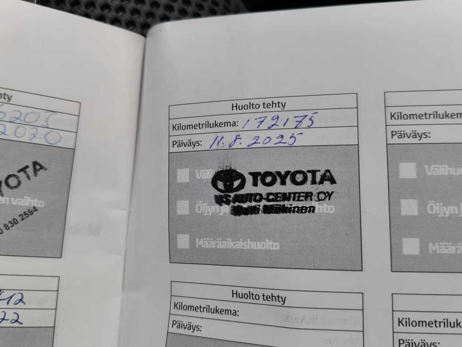 TOYOTA Hilux 2011