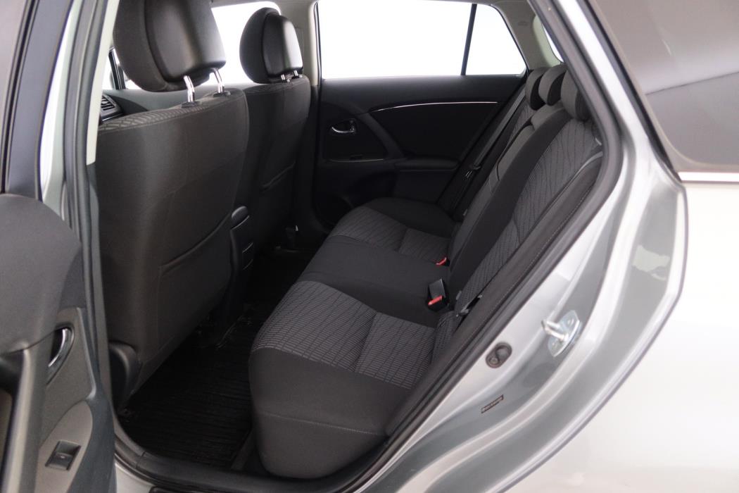 TOYOTA Avensis 2011