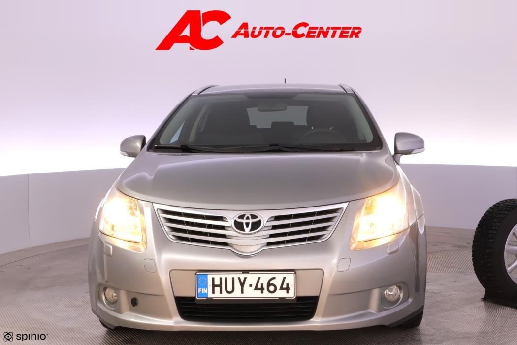 TOYOTA Avensis 2011