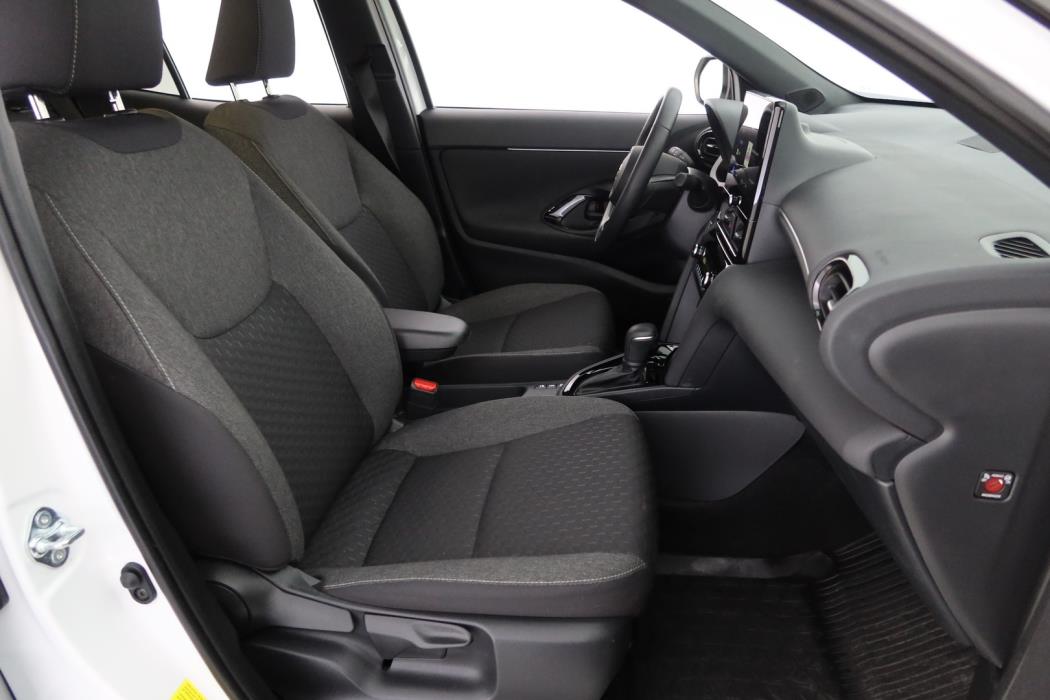 TOYOTA Yaris Cross 2025
