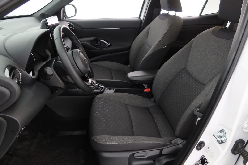 TOYOTA Yaris Cross 2025