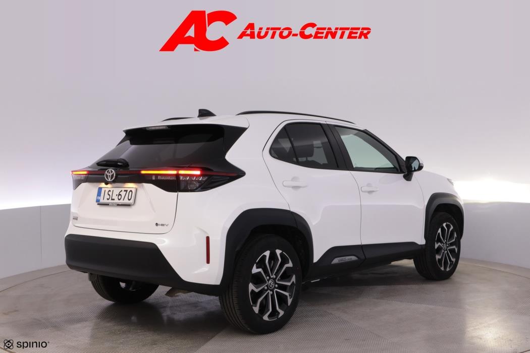 TOYOTA Yaris Cross 2025