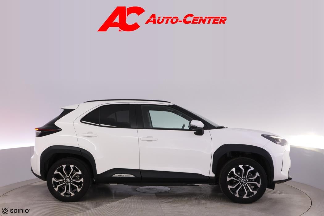 TOYOTA Yaris Cross 2025
