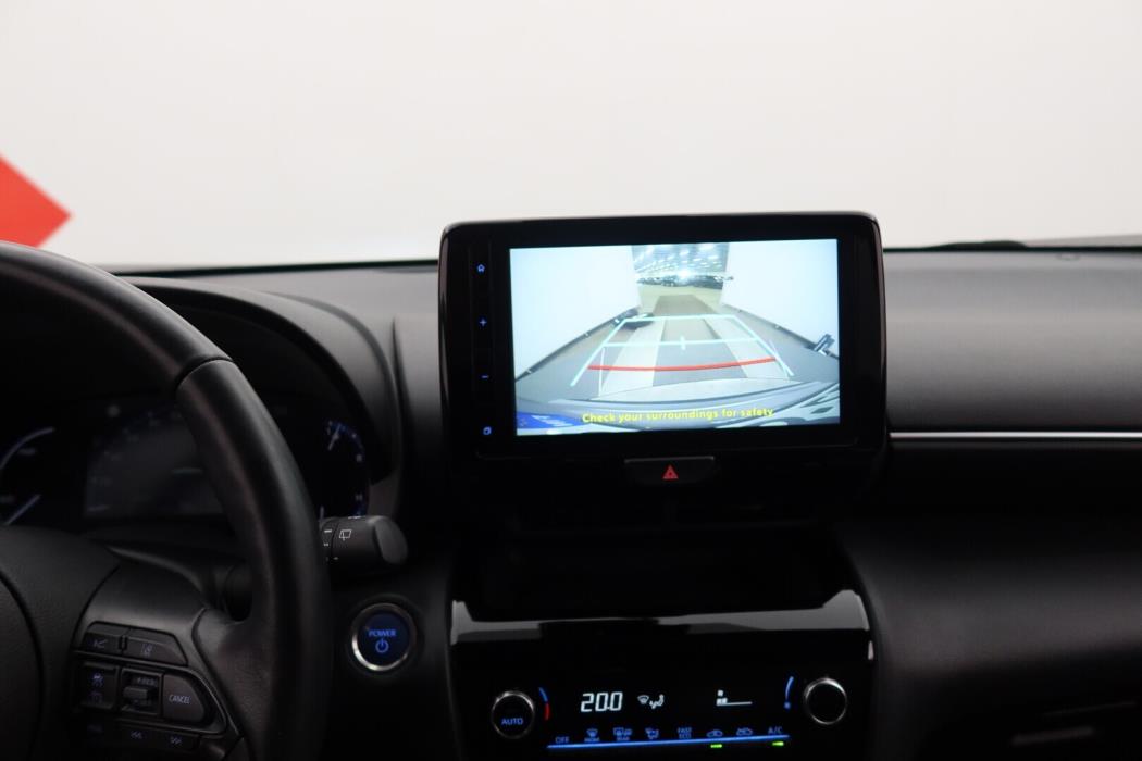 TOYOTA Yaris Cross 2023