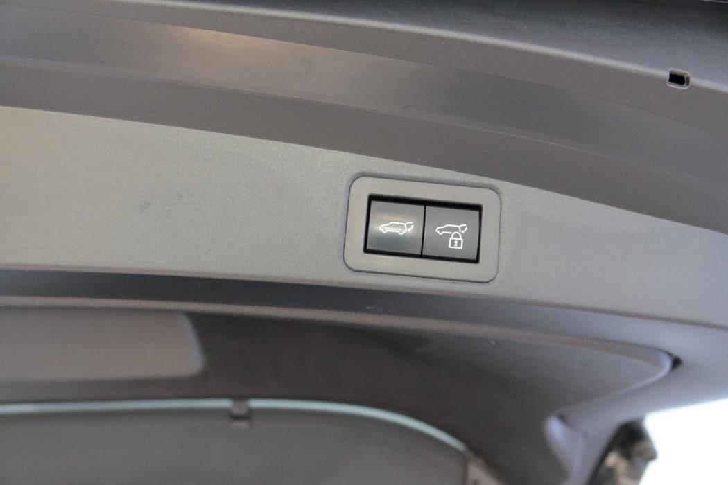 TOYOTA Corolla 2025