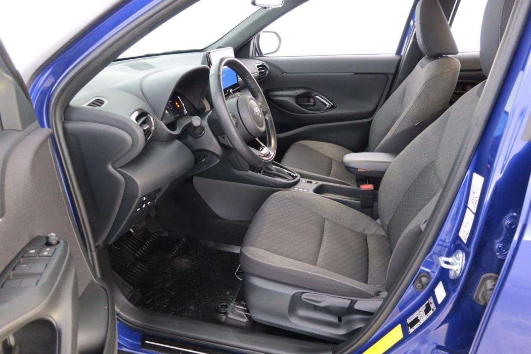 TOYOTA Yaris Cross 2025