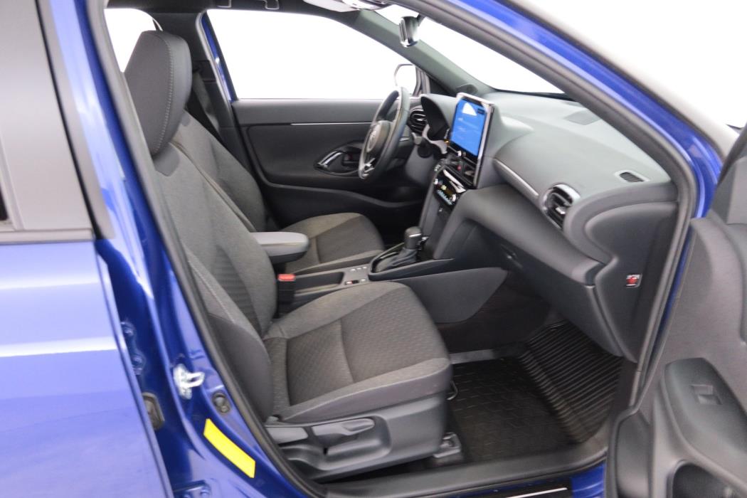 TOYOTA Yaris Cross 2025