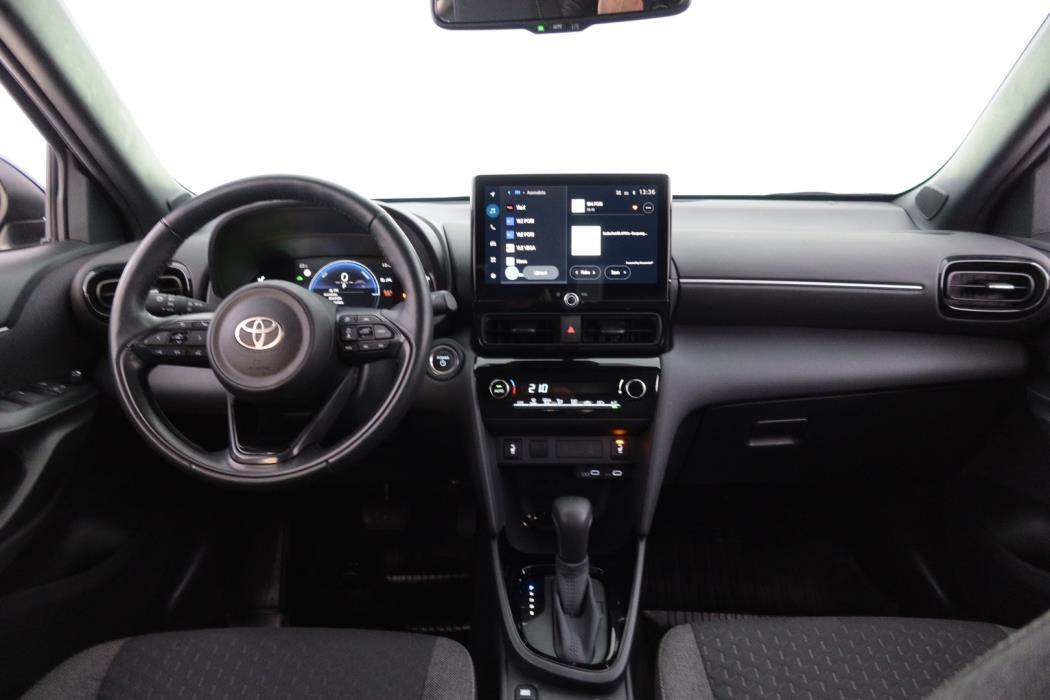 TOYOTA Yaris Cross 2025