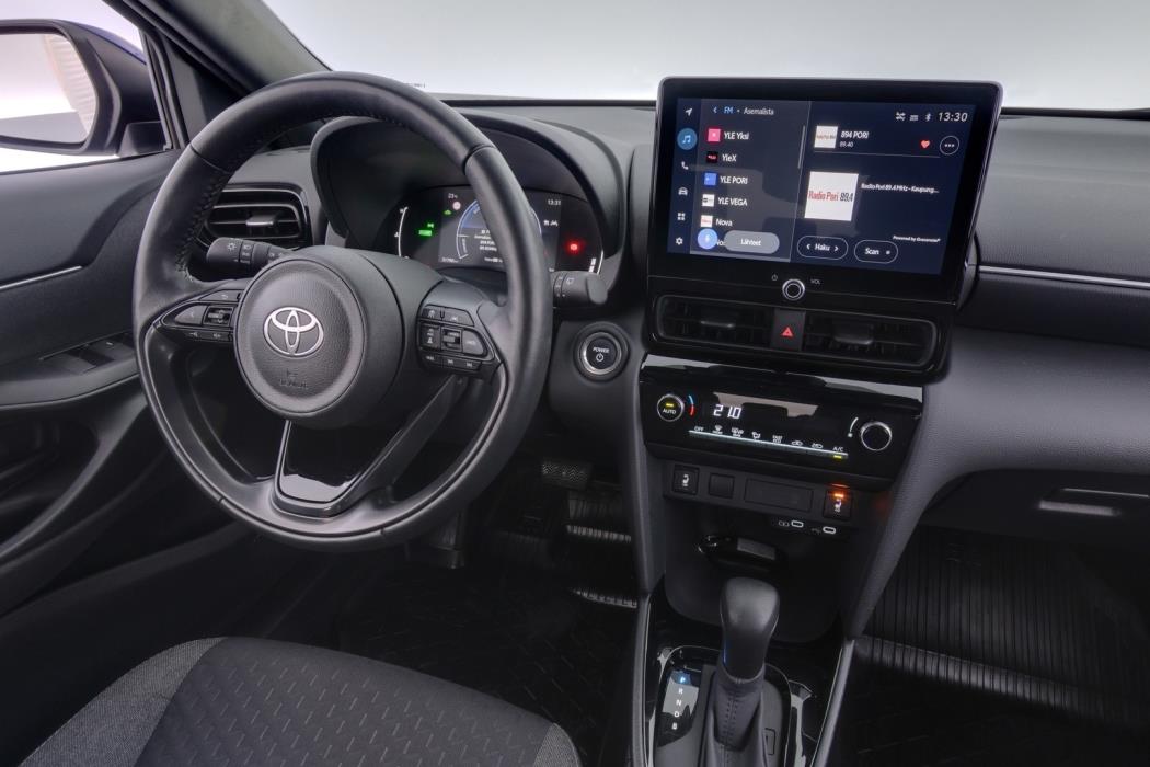 TOYOTA Yaris Cross 2025