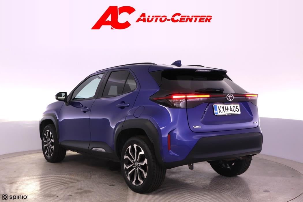 TOYOTA Yaris Cross 2025
