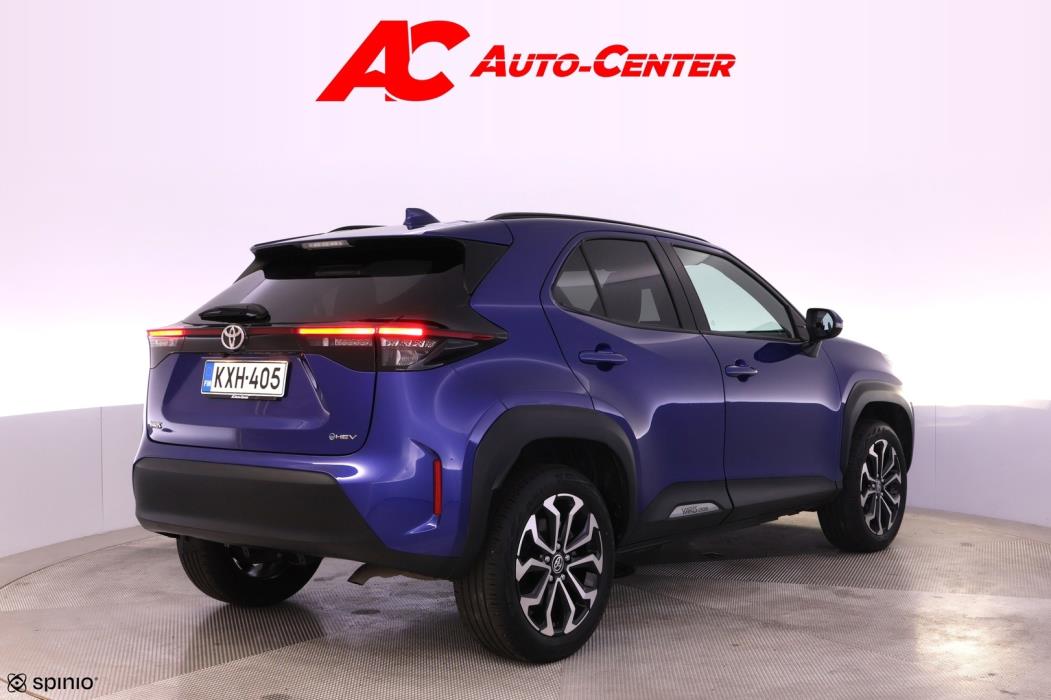 TOYOTA Yaris Cross 2025