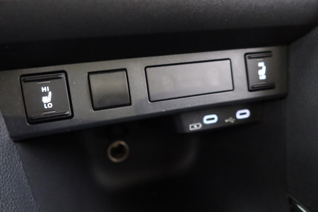 TOYOTA Yaris Cross 2025