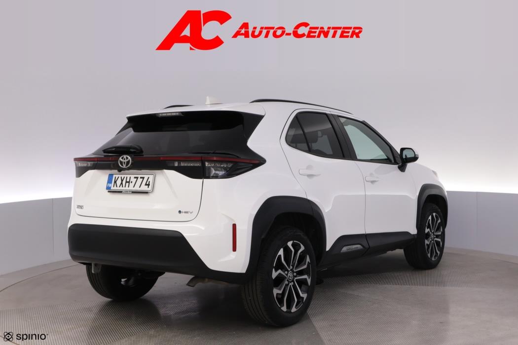 TOYOTA Yaris Cross 2025