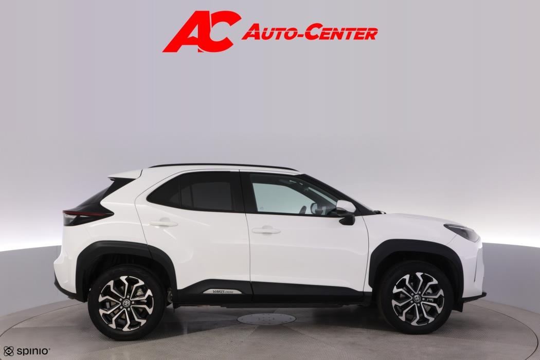 TOYOTA Yaris Cross 2025