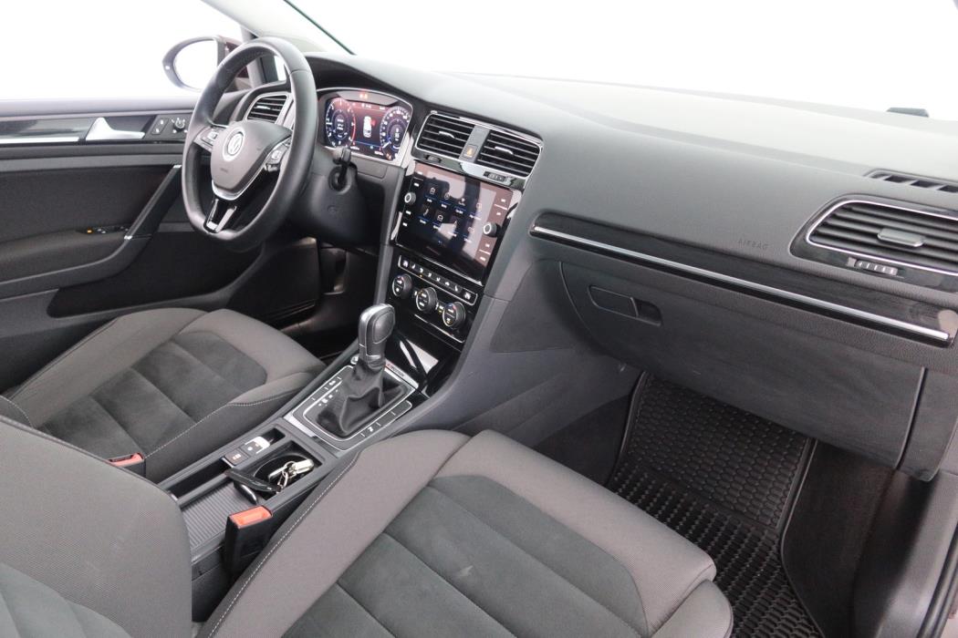 VOLKSWAGEN Golf 2018