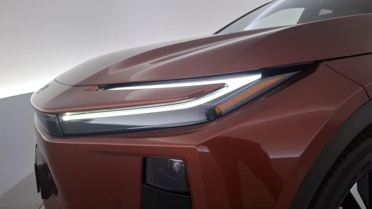 TOYOTA C-HR+ 2026