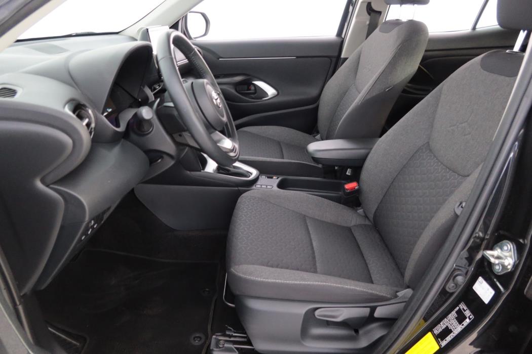TOYOTA Yaris Cross 2024