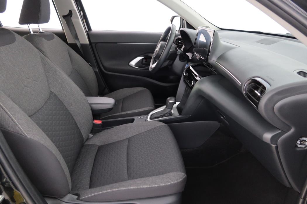 TOYOTA Yaris Cross 2024