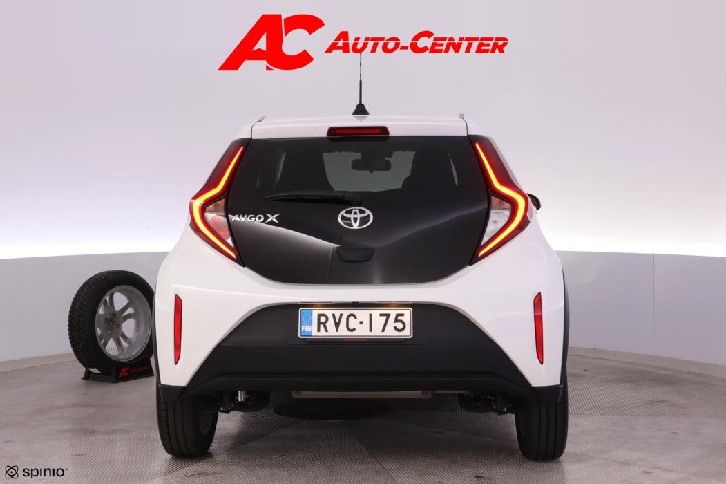 TOYOTA Aygo X 2023