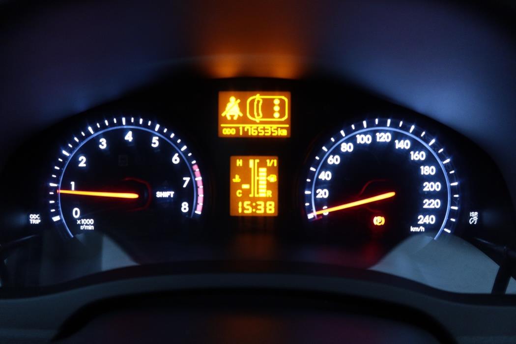 TOYOTA Avensis 2014