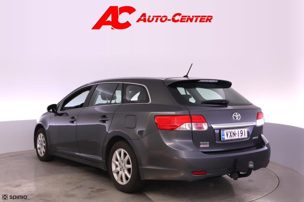 TOYOTA Avensis 2014