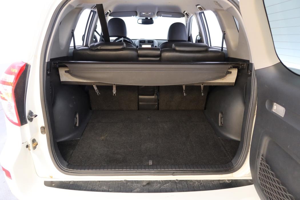 TOYOTA RAV4 2011