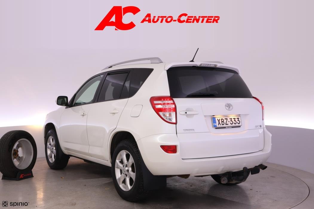 TOYOTA RAV4 2011