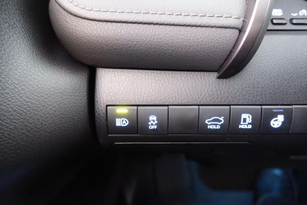 TOYOTA Camry 2023