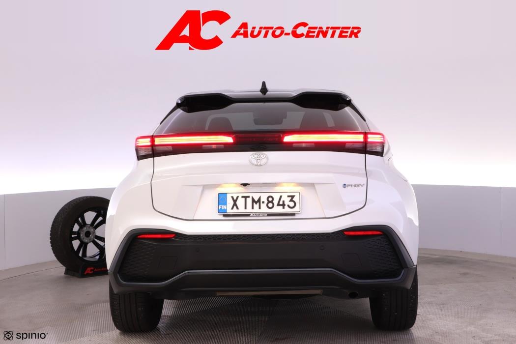 TOYOTA C-HR 2025