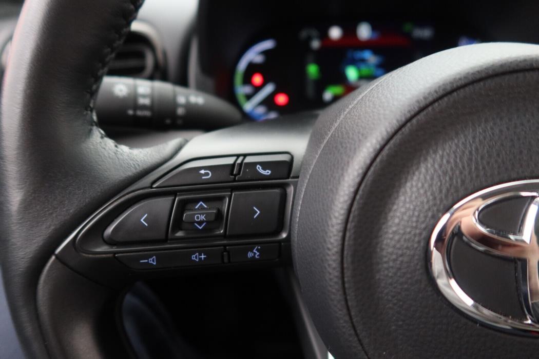 TOYOTA Yaris Cross 2022