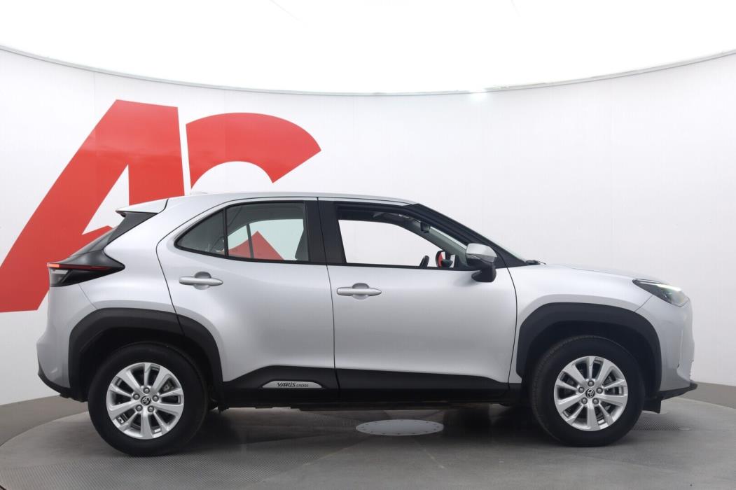 TOYOTA Yaris Cross 2022
