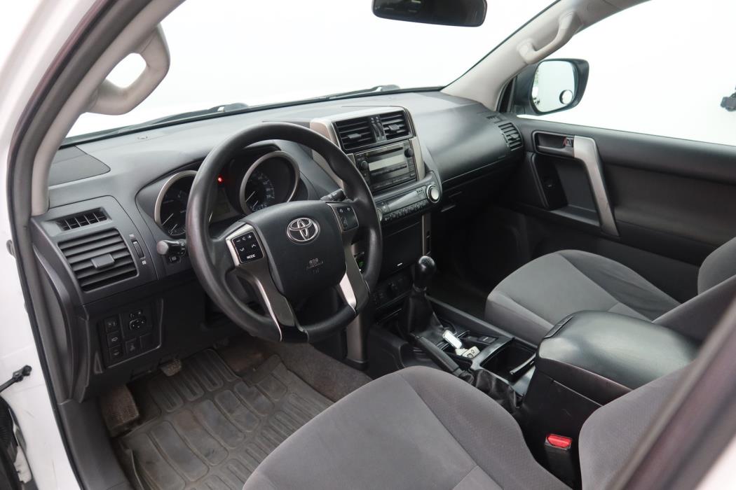 TOYOTA Land Cruiser 2010