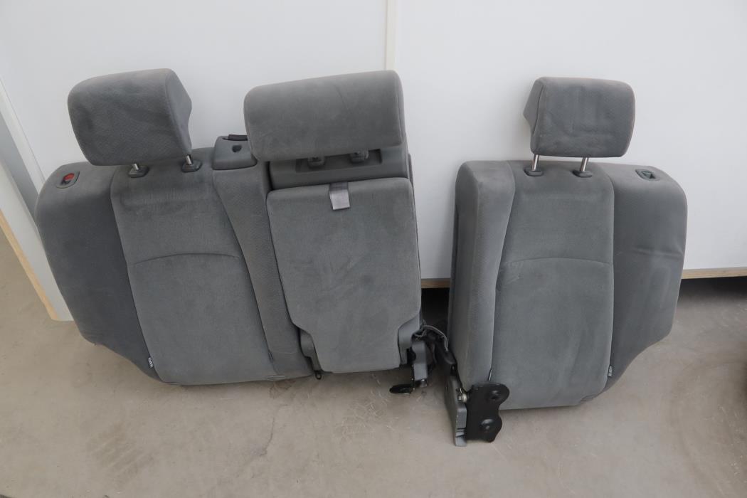 TOYOTA Land Cruiser 2010