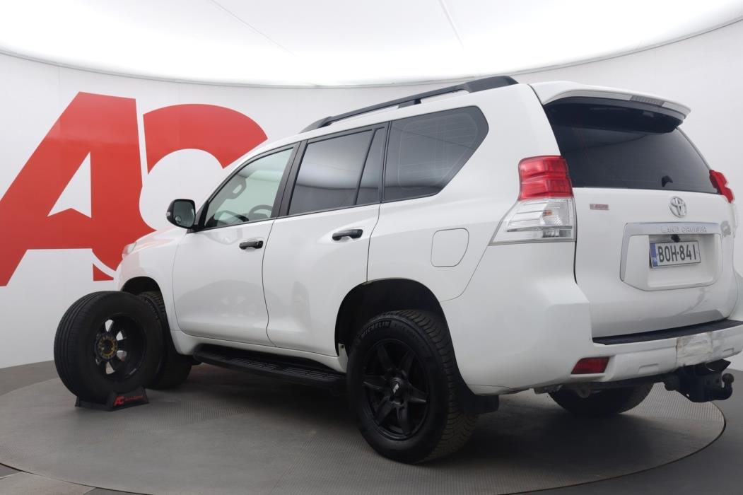 TOYOTA Land Cruiser 2010