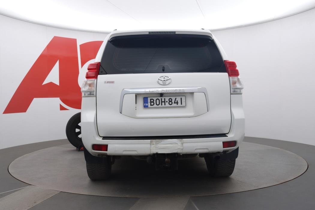 TOYOTA Land Cruiser 2010